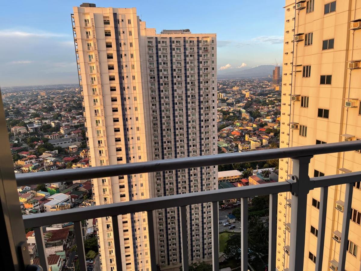 Relaxing City View Aparthotel Manila Bagian luar foto