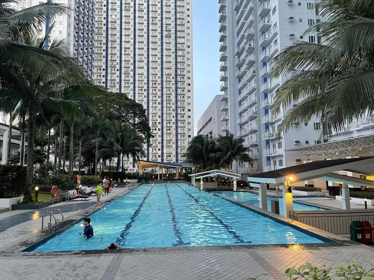 Relaxing City View Aparthotel Manila Bagian luar foto